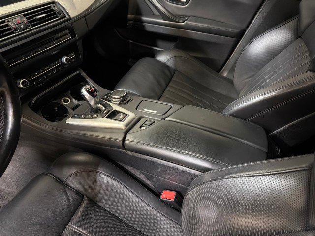 Used 2015 BMW M5 image 20