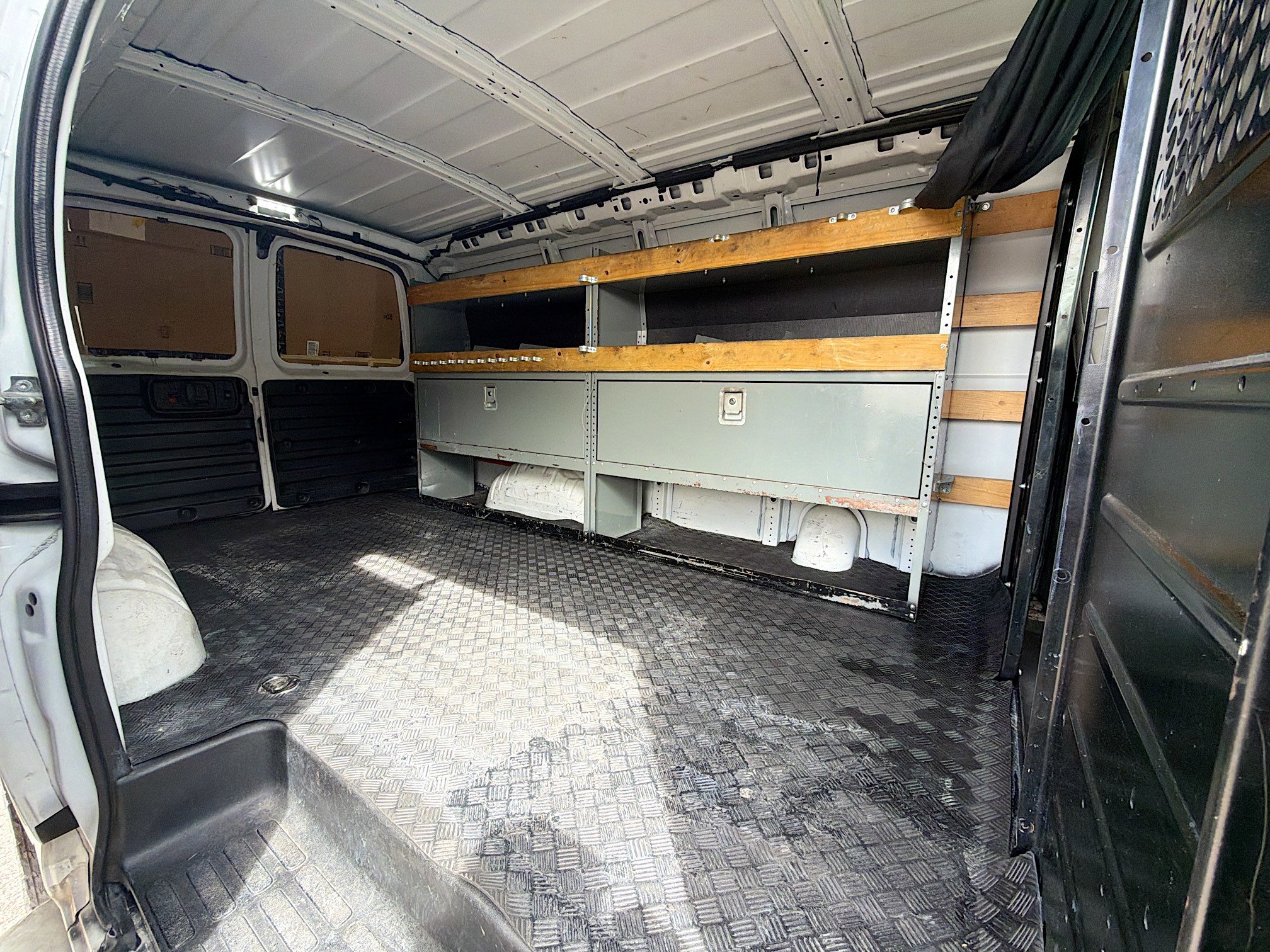 Used 2019 GMC Savana 2500 w/ Driver Convenience Package image 18