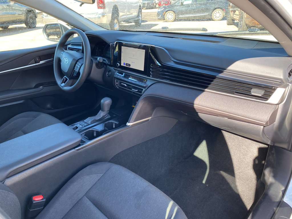 Used 2025 Toyota Camry LE FWD image 11
