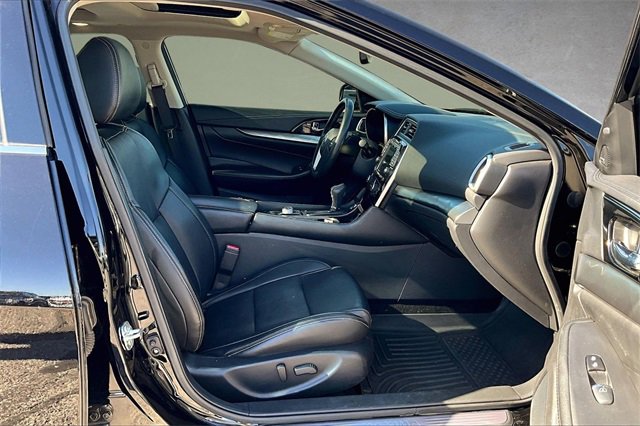 Used 2020 Nissan Maxima 3.5 SL w/ Floor Mat Group image 7