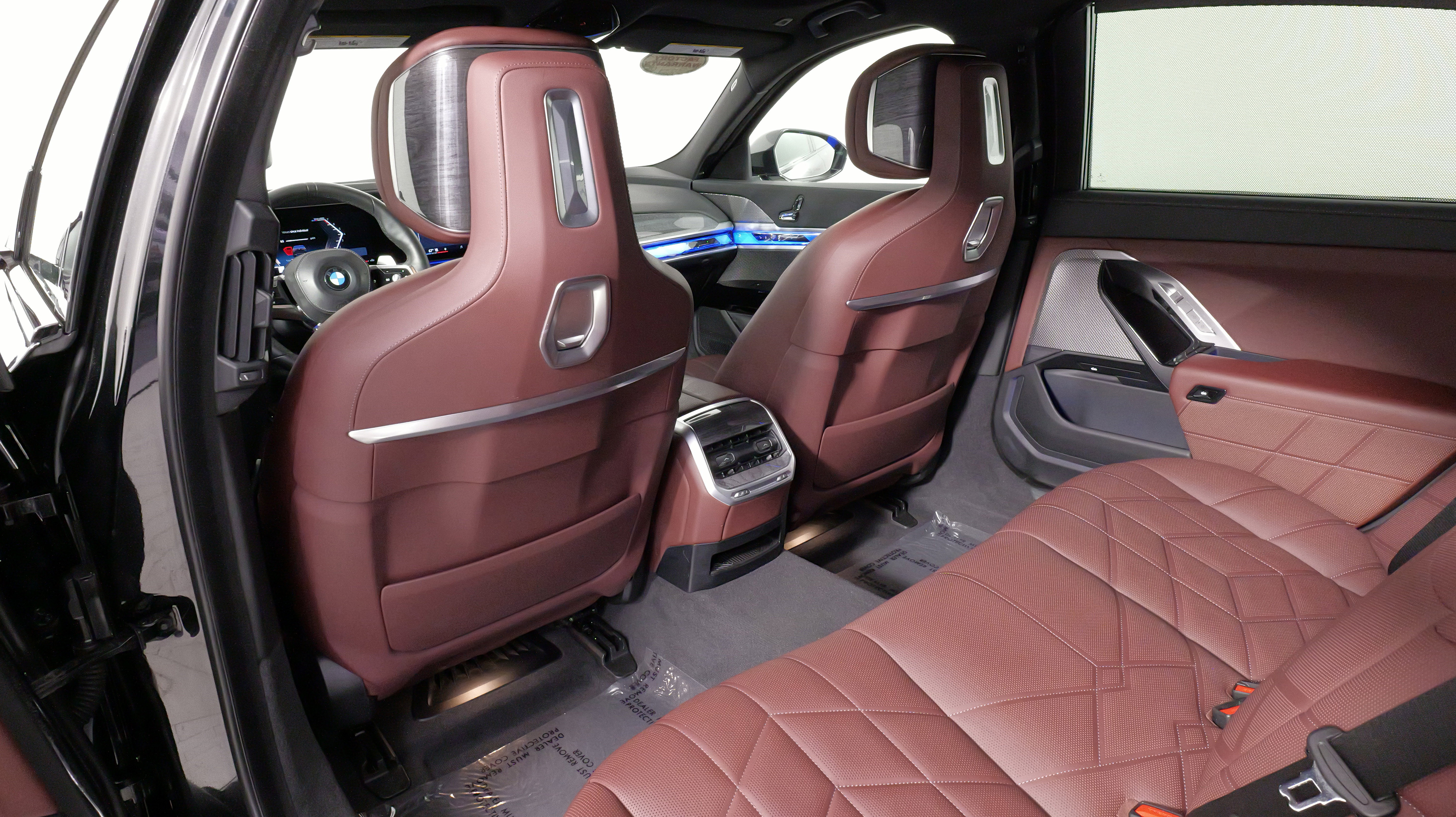Used 2023 BMW 760i xDrive AWD/4WD image 31