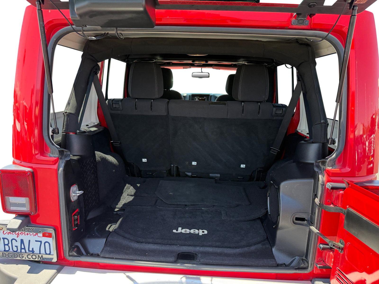 Used 2013 Jeep Wrangler Unlimited Sahara AWD/4WD image 17