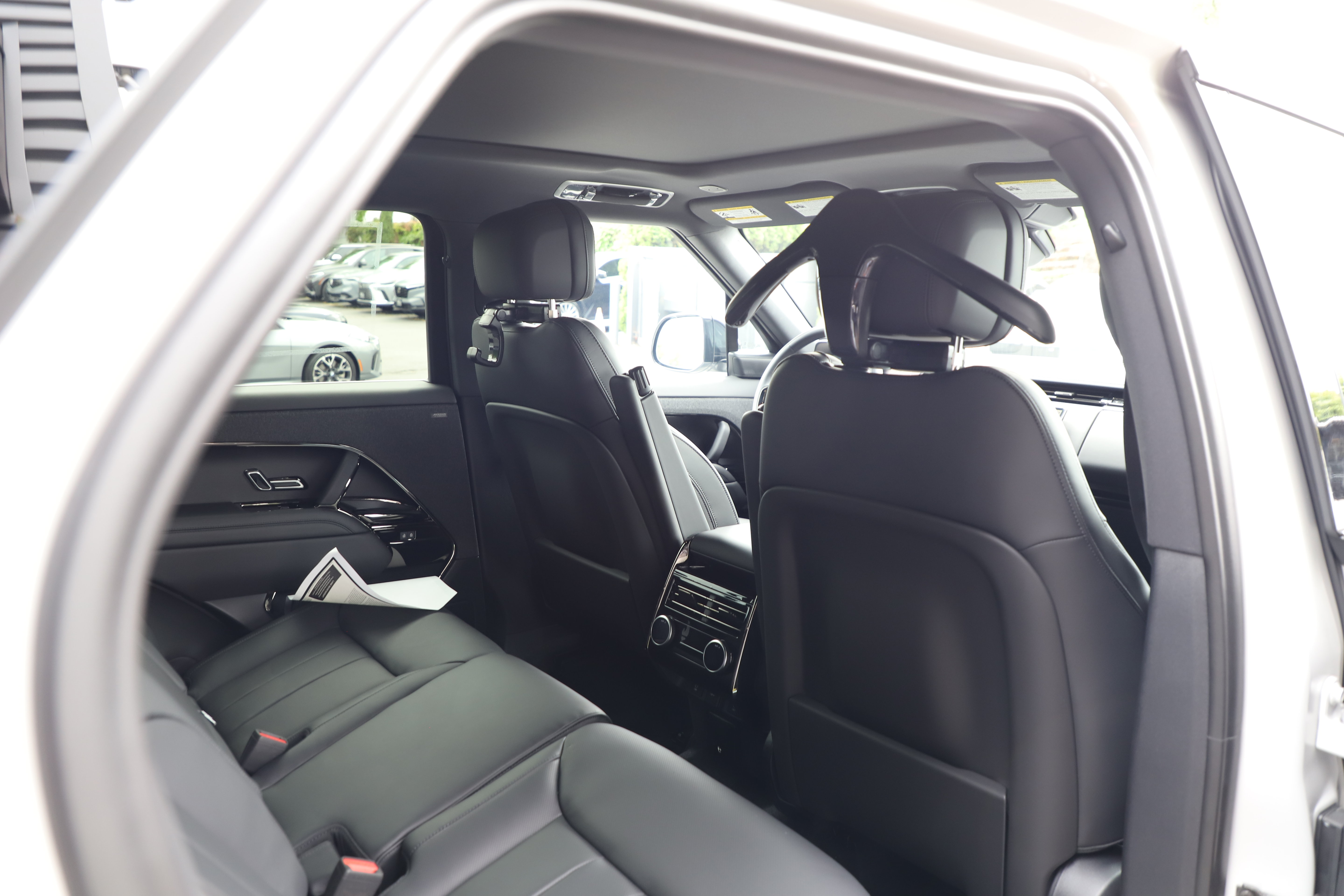 New 2026 Land Rover Range Rover Sport Dynamic SE AWD/4WD image 11