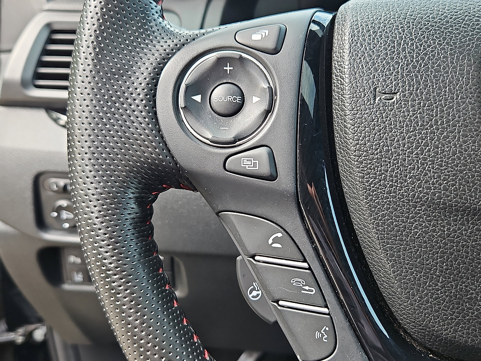 Used 2023 Honda Ridgeline Black Edition image 13