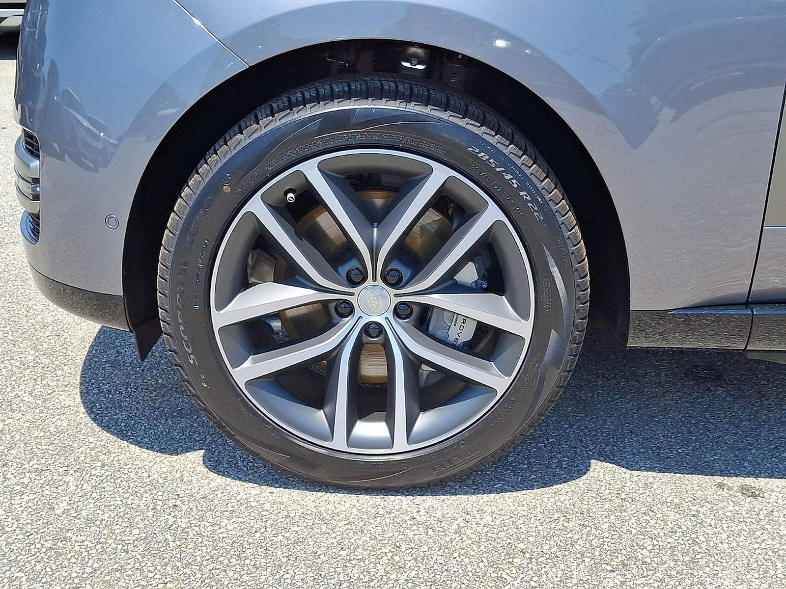 New 2025 Land Rover Range Rover SE image 16