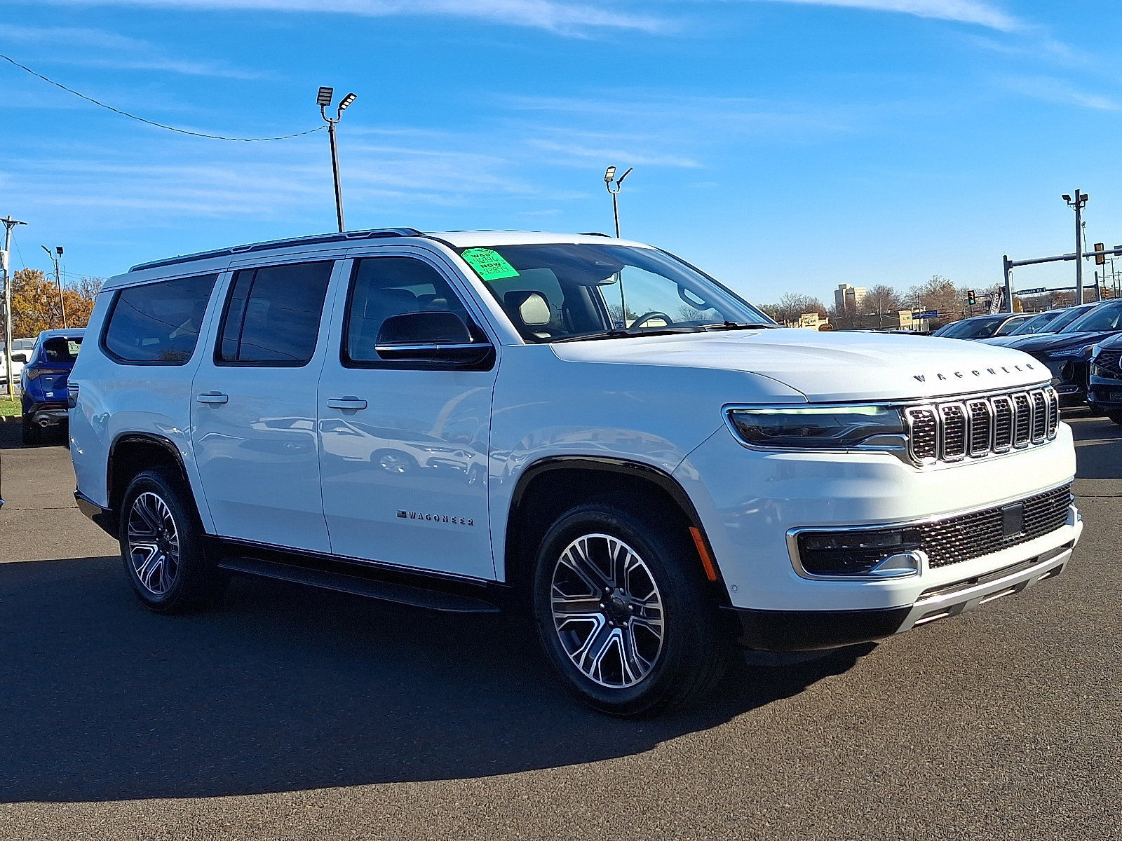 Used 2024 Jeep Wagoneer L Series II w/ Flexible Seating Group image 3