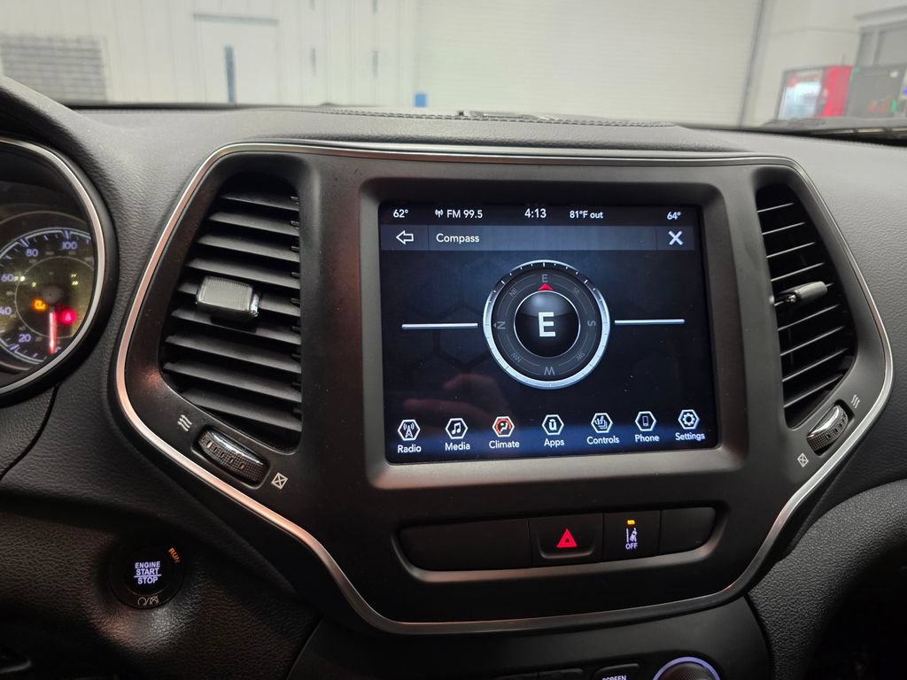 Certified 2022 Jeep Cherokee Latitude Lux FWD image 23