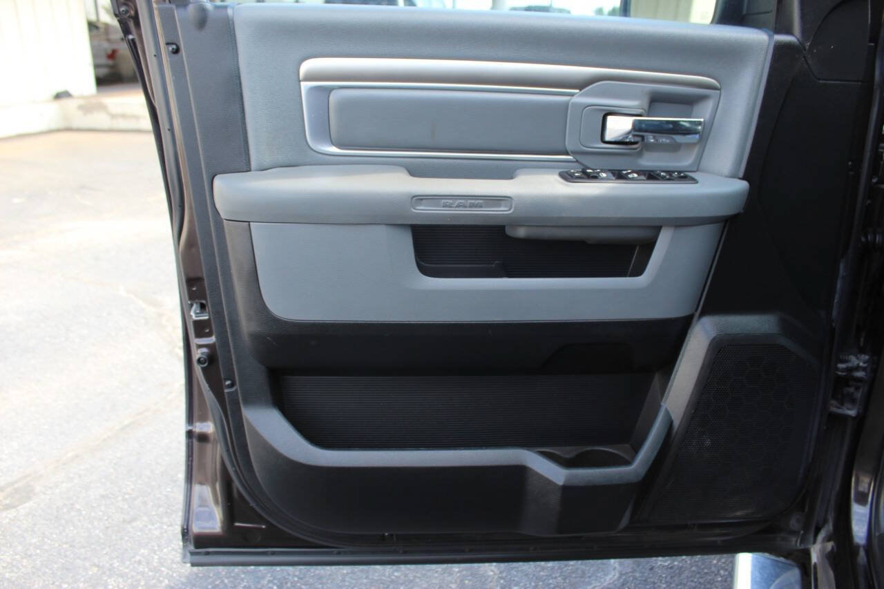 Used 2017 RAM 1500 Lone Star AWD/4WD image 16