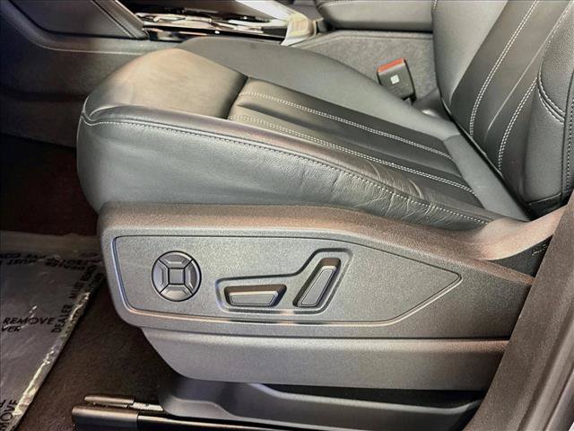 Used 2025 Audi Q5 Premium AWD/4WD image 17