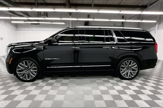 Used 2025 GMC Yukon XL Denali Ultimate w/ LPO, Floor Liner Package AWD/4WD image 14