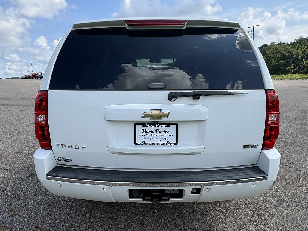 Used 2010 Chevrolet Tahoe LTZ RWD image 4