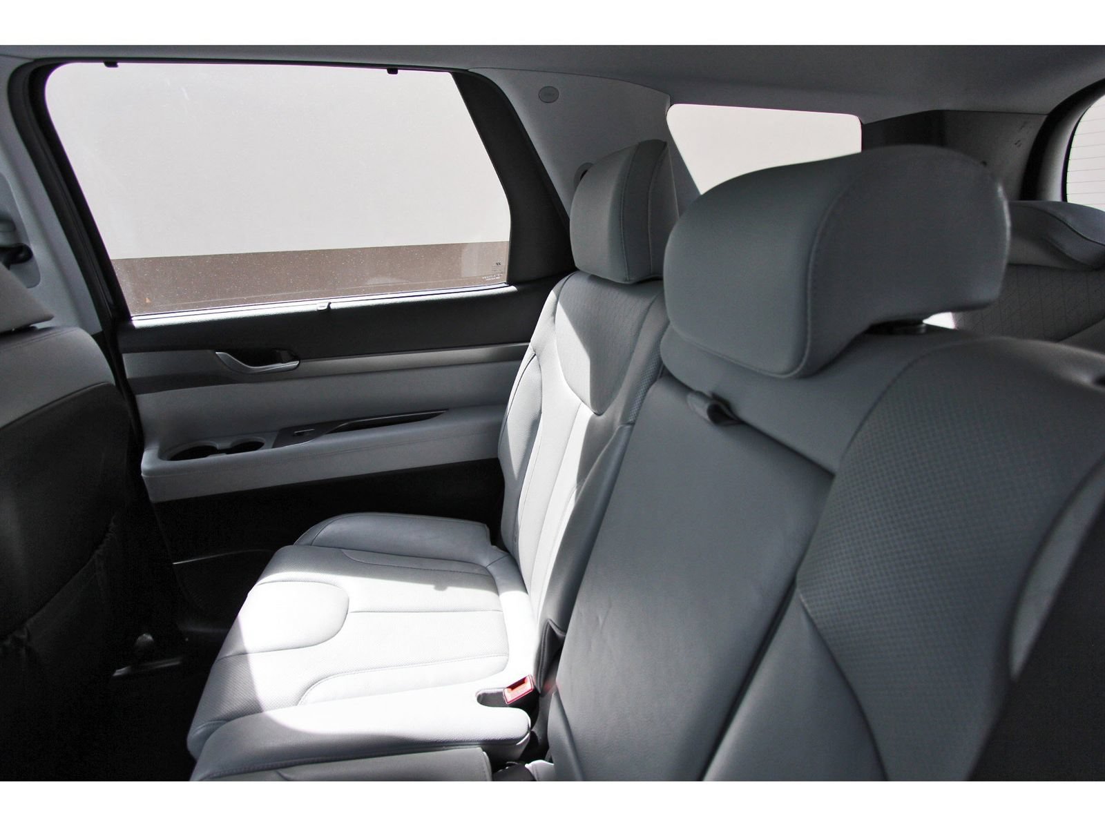 Used 2022 Hyundai Palisade SEL w/ 8P Bench Seat Package FWD image 14