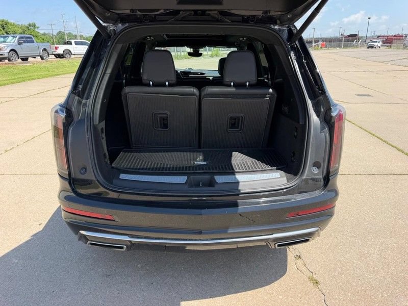 Used 2021 Cadillac XT6 Sport w/ Platinum Package AWD/4WD image 5