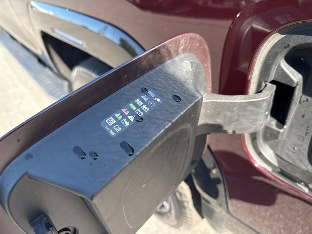 Used 2025 GMC Sierra EV Denali AWD/4WD image 11