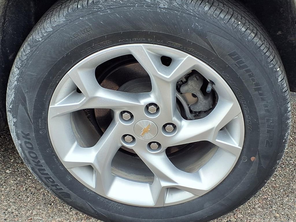 Used 2024 Chevrolet Trax LS w/ LS Convenience Package FWD image 9