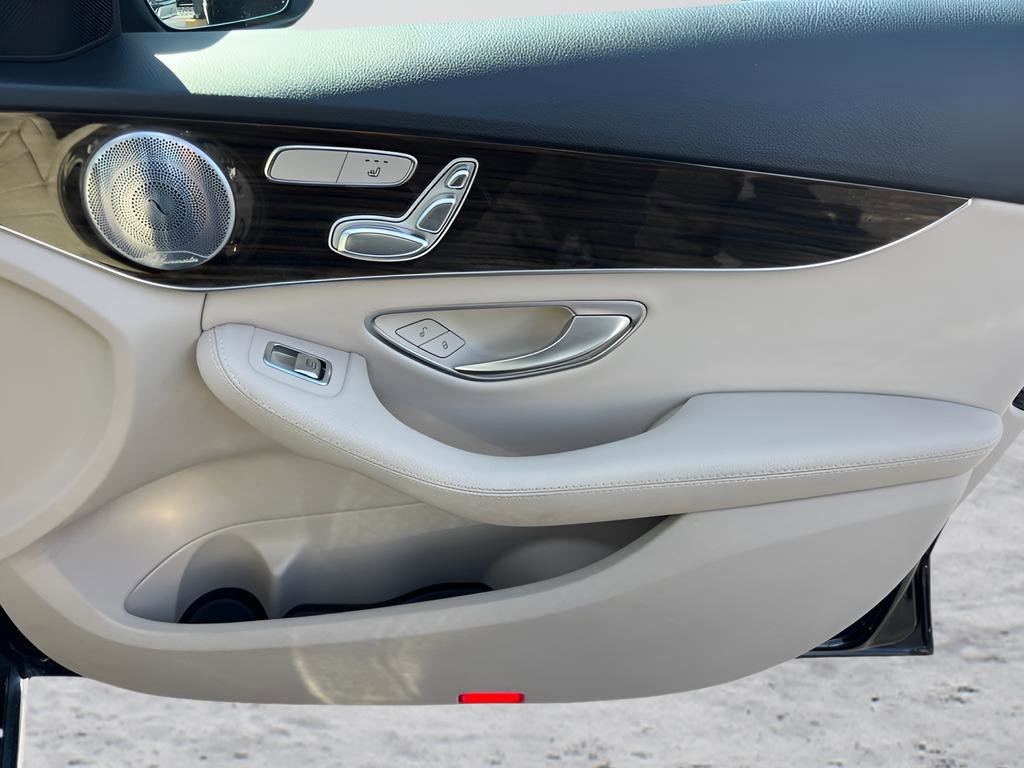 Used 2018 Mercedes-Benz C 300 4MATIC Sedan image 31
