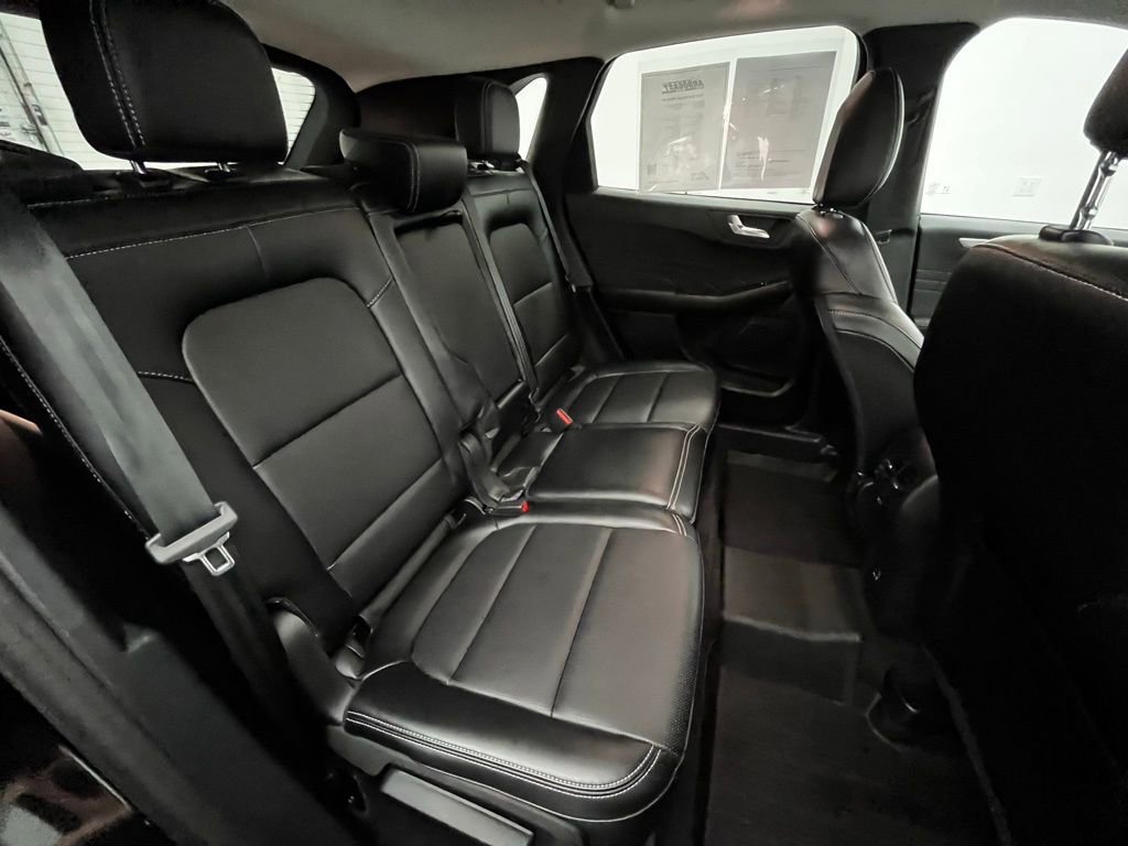 Used 2023 Ford Escape Platinum AWD/4WD image 37