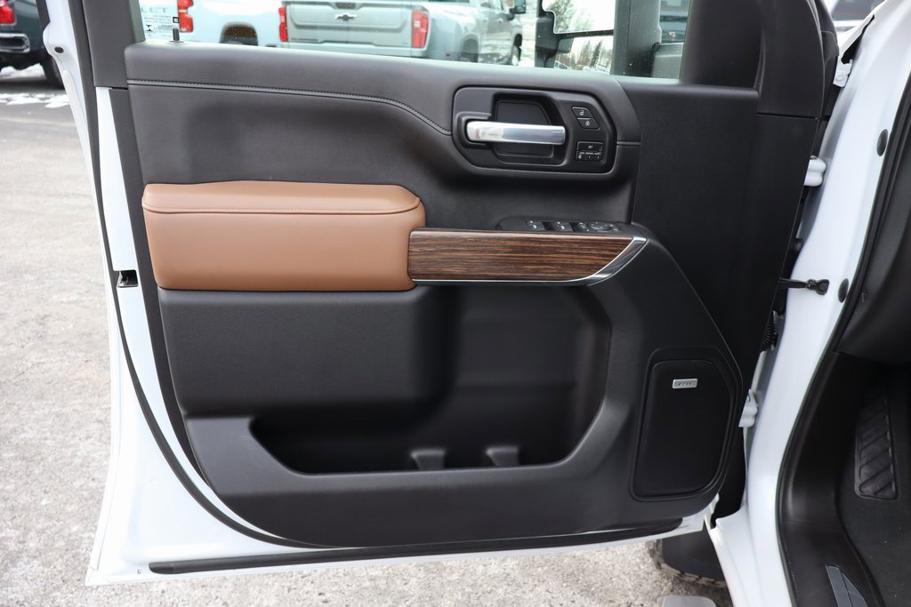 Used 2021 Chevrolet Silverado 3500 High Country w/ Z71 Off-Road Package image 24