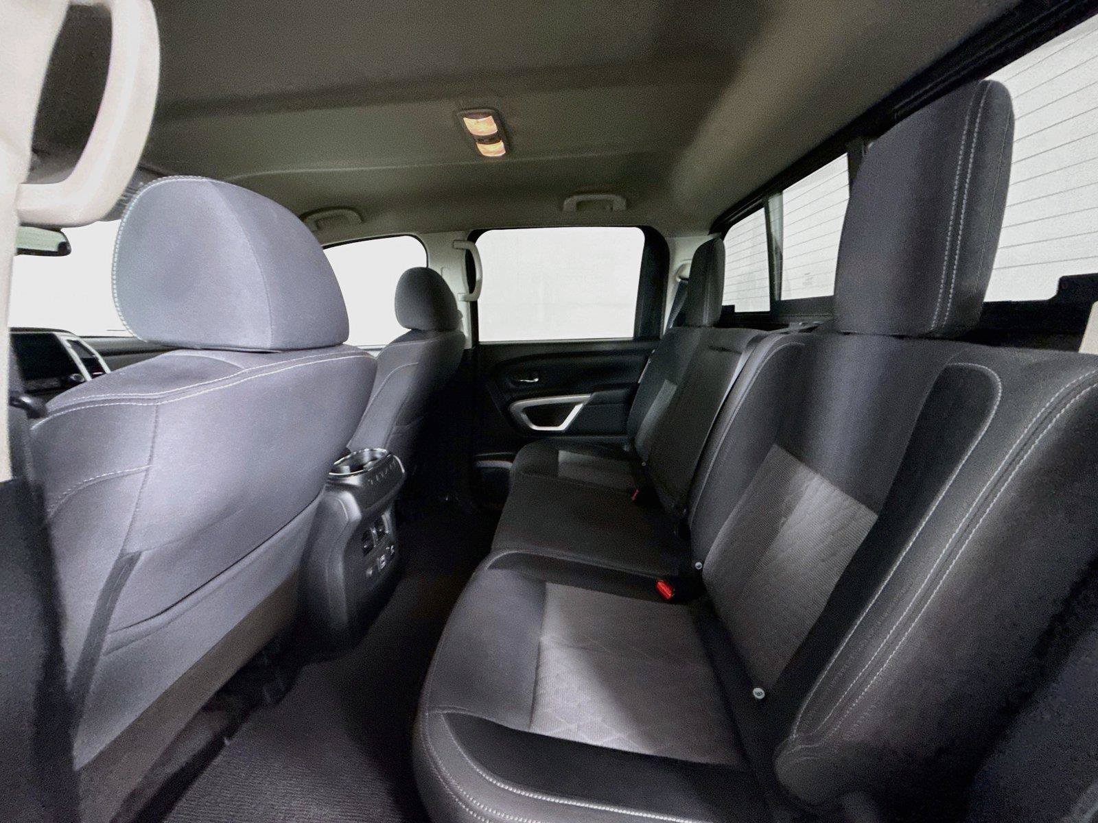 Used 2021 Nissan Titan SV w/ SV Convenience Package RWD image 28