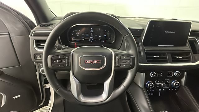 Used 2023 GMC Yukon SLT w/ SLT Luxury Package AWD/4WD image 14