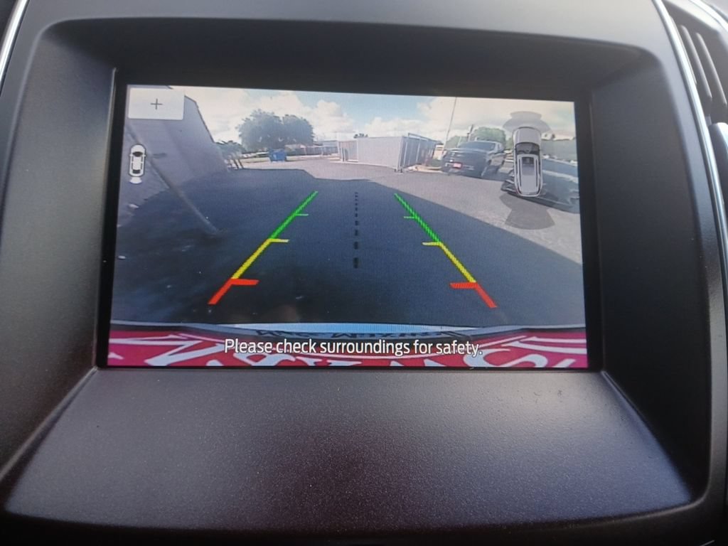 Used 2020 Ford Edge Titanium w/ Equipment Group 301A FWD image 9