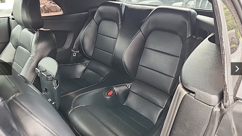 Used 2022 Ford Mustang Premium RWD image 7