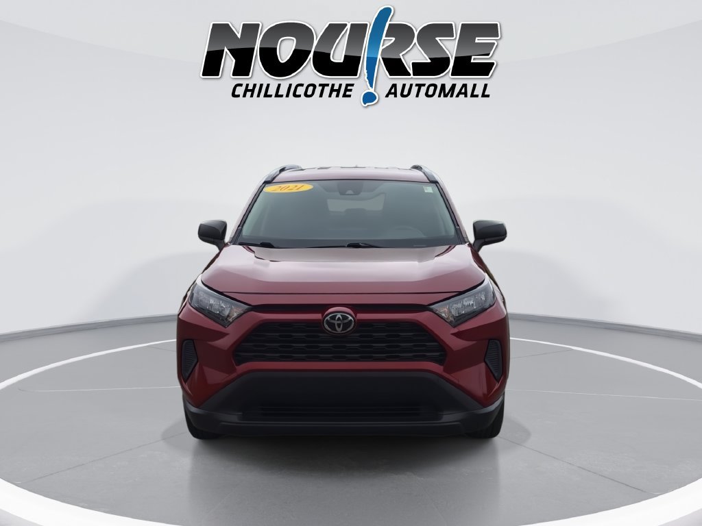 Used 2021 Toyota RAV4 LE AWD/4WD image 3