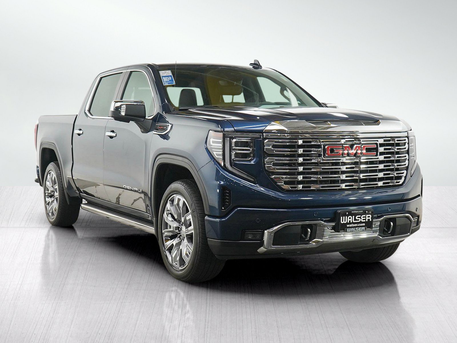 Used 2022 GMC Sierra 1500 Denali w/ Denali Reserve Package AWD/4WD image 7