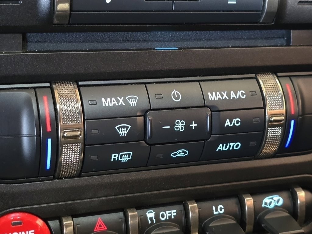 Used 2018 Ford Mustang Shelby GT350 w/ Electronics Package image 26