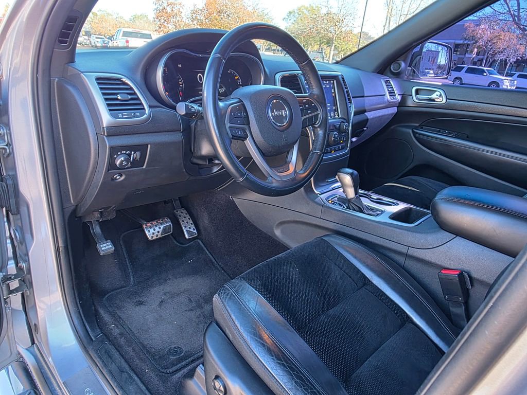 Used 2018 Jeep Grand Cherokee Laredo image 11