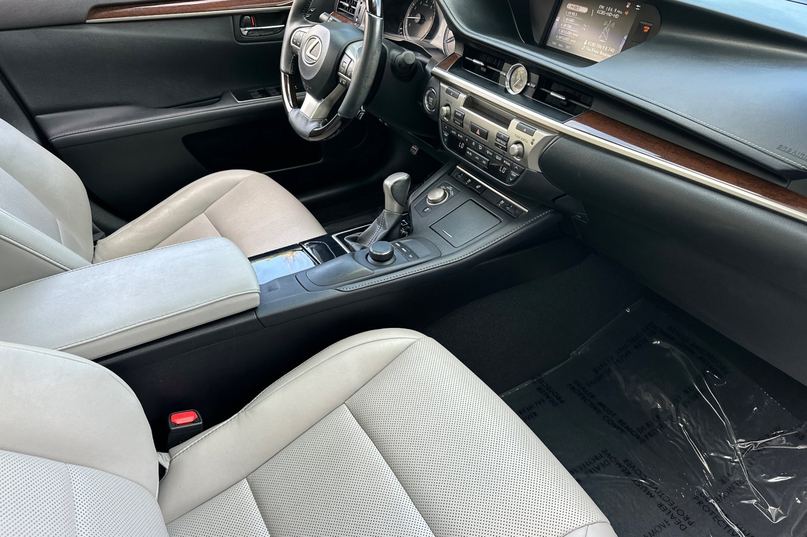 Used 2017 Lexus ES 350 FWD image 32