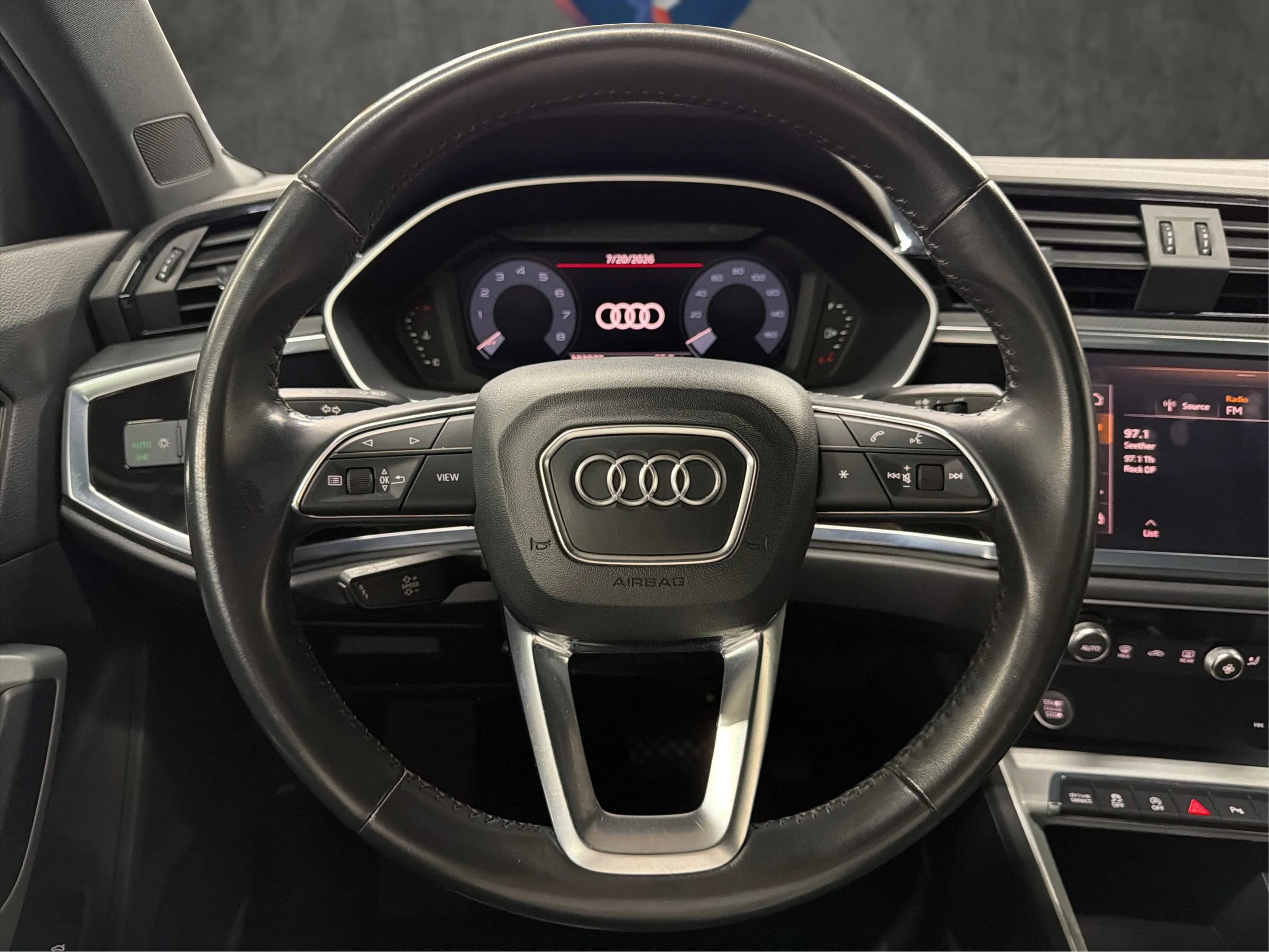 Used 2020 Audi Q3 2.0T Premium w/ Convenience Package AWD/4WD image 32