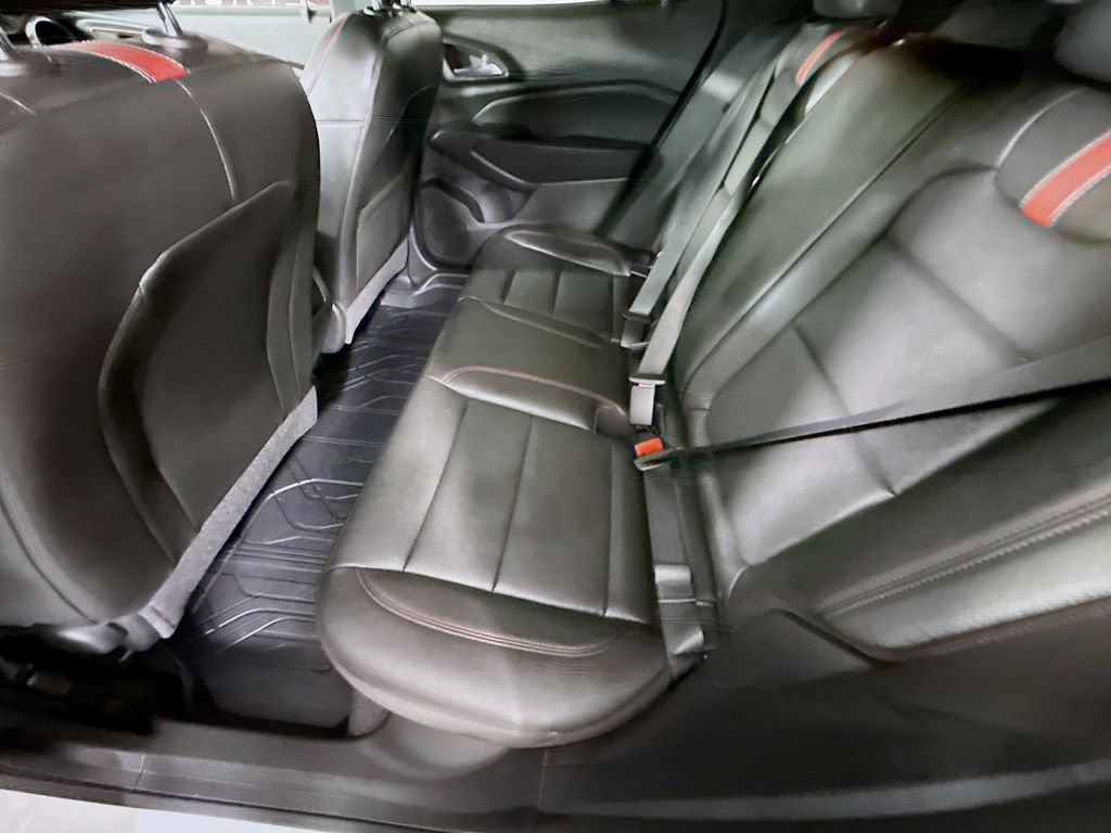Used 2024 Chevrolet Trax RS w/ Sunroof Package FWD image 26