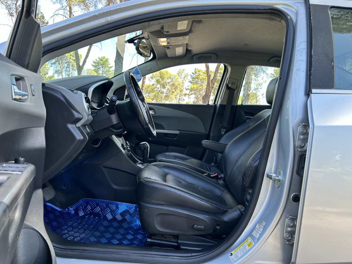 Used 2017 Chevrolet Sonic Premier image 18