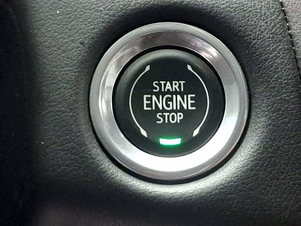 Used 2023 GMC Yukon XL SLT image 22