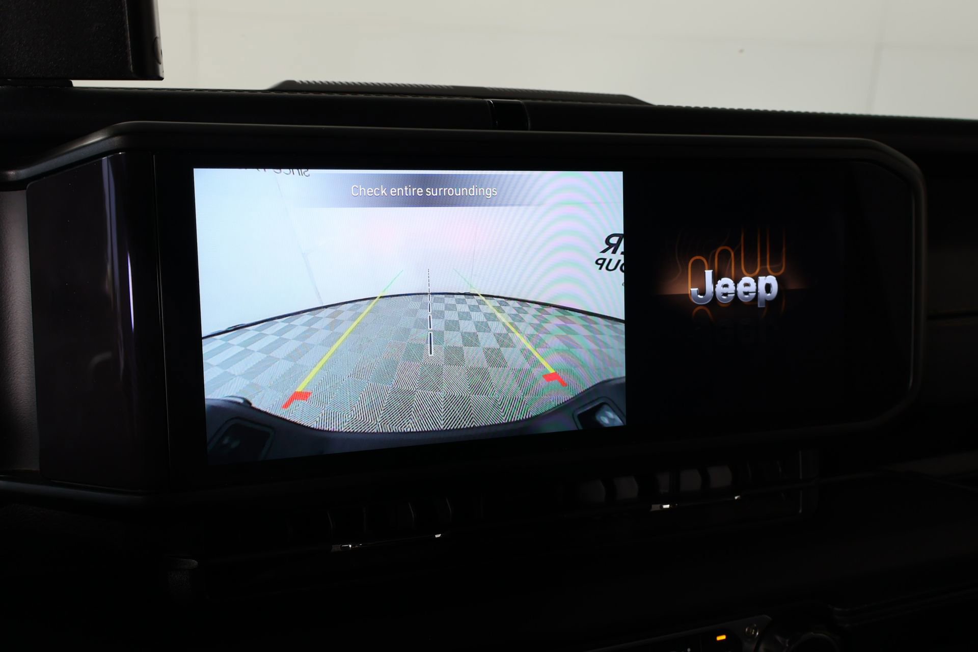 Used 2025 Jeep Gladiator Sport AWD/4WD image 6