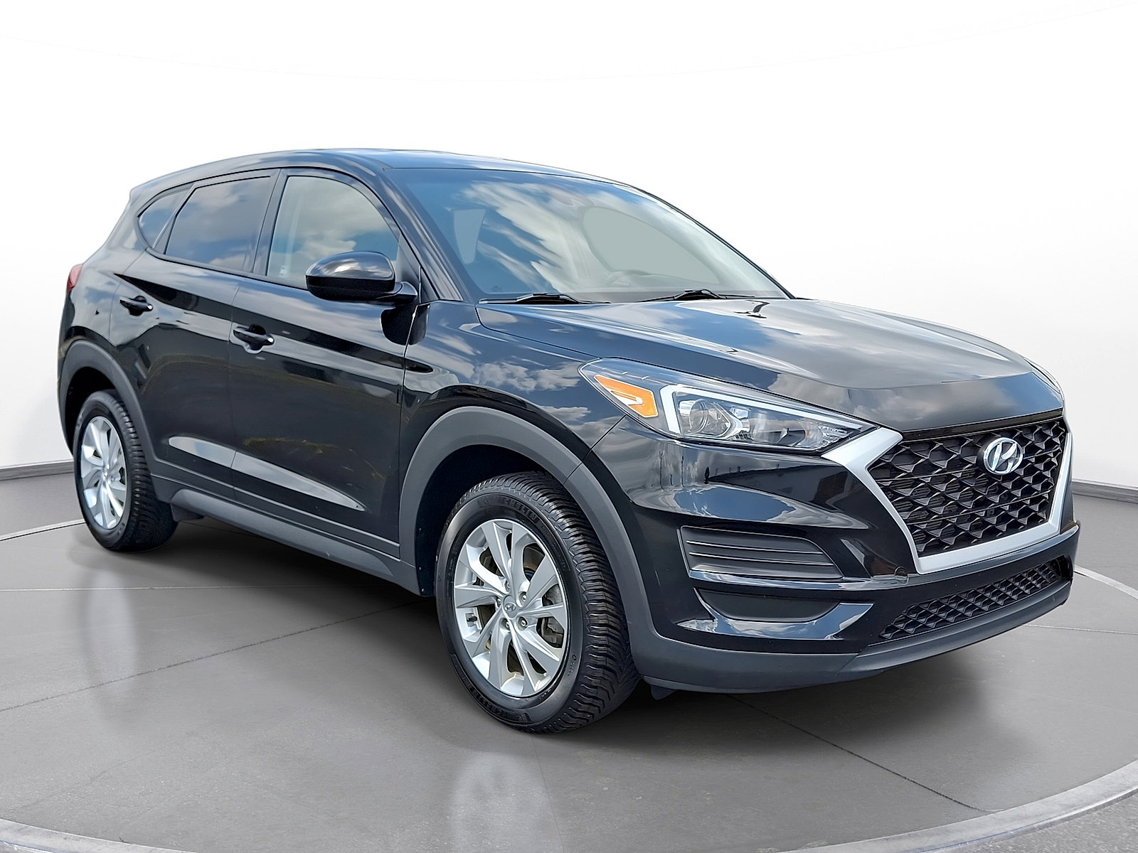 Used 2021 Hyundai Tucson SE w/ Cargo Package FWD image 1