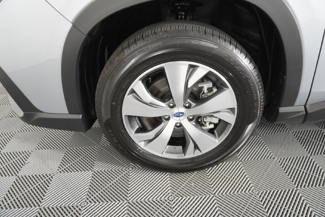 Certified 2025 Subaru Ascent Premium AWD/4WD image 16