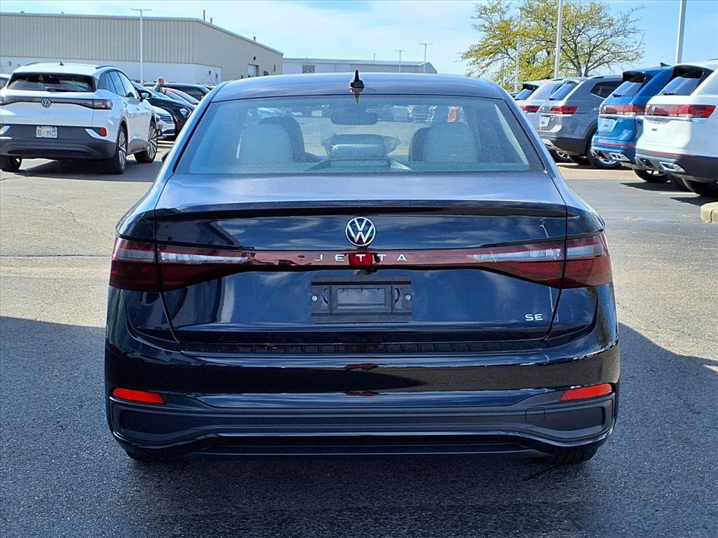 New 2025 Volkswagen Jetta SE image 5