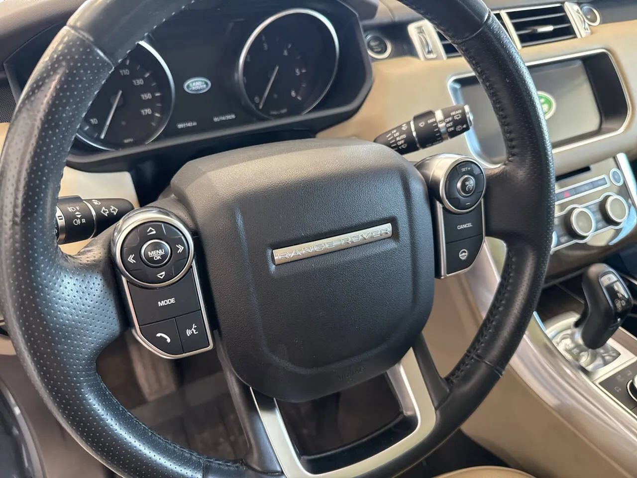 Used 2017 Land Rover Range Rover Sport HSE AWD/4WD image 24