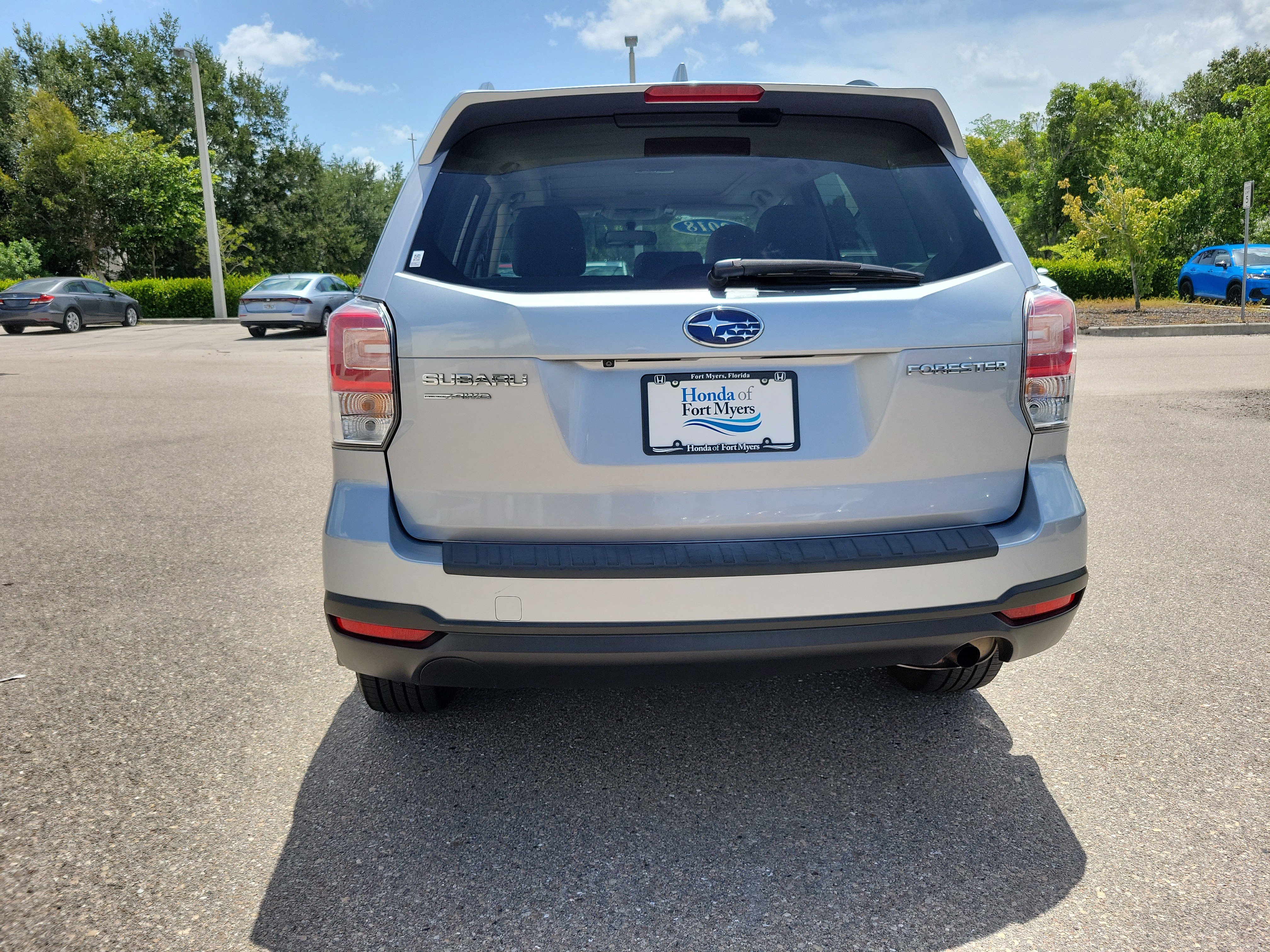 Used 2018 Subaru Forester 2.5i Premium w/ All-Weather Package AWD/4WD image 5