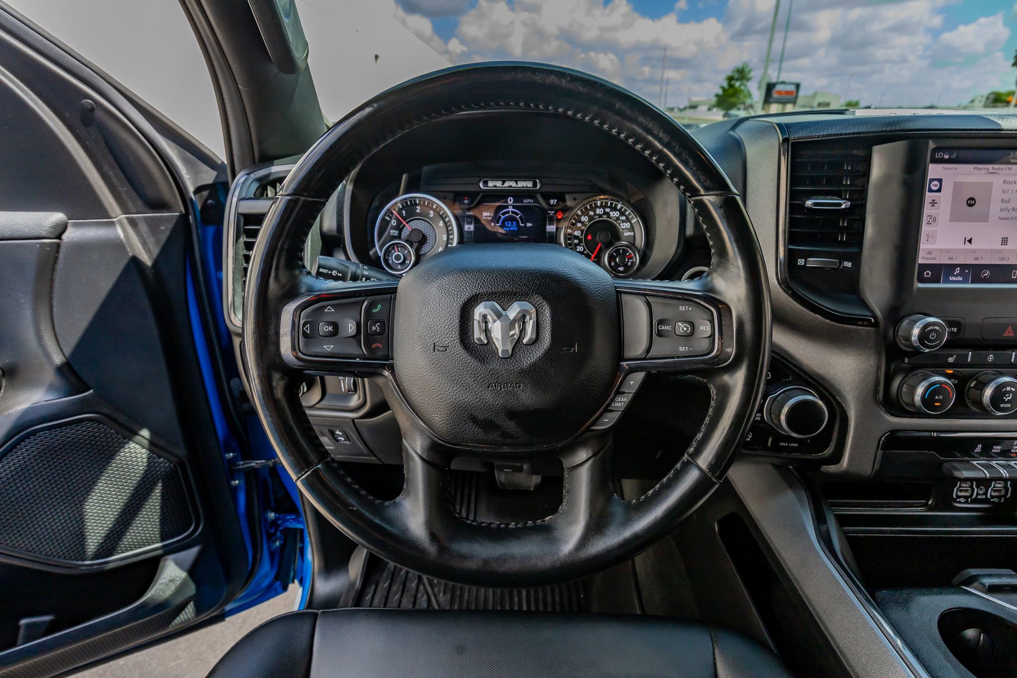 Used 2023 RAM 1500 Big Horn image 19