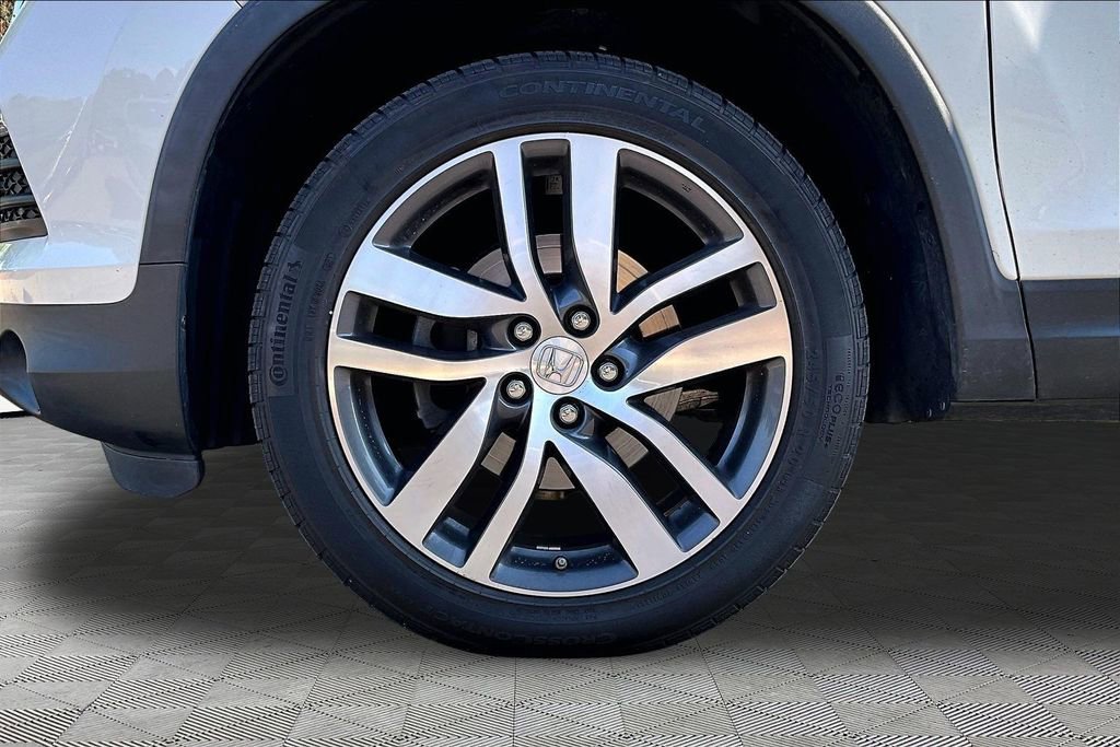 Certified 2017 Honda Pilot Touring image 23