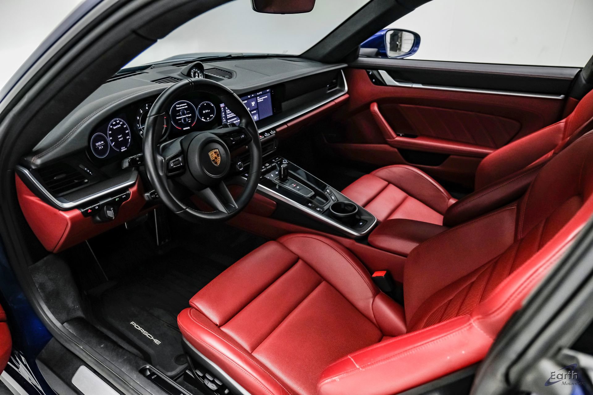Used 2021 Porsche 911 Turbo AWD/4WD image 2