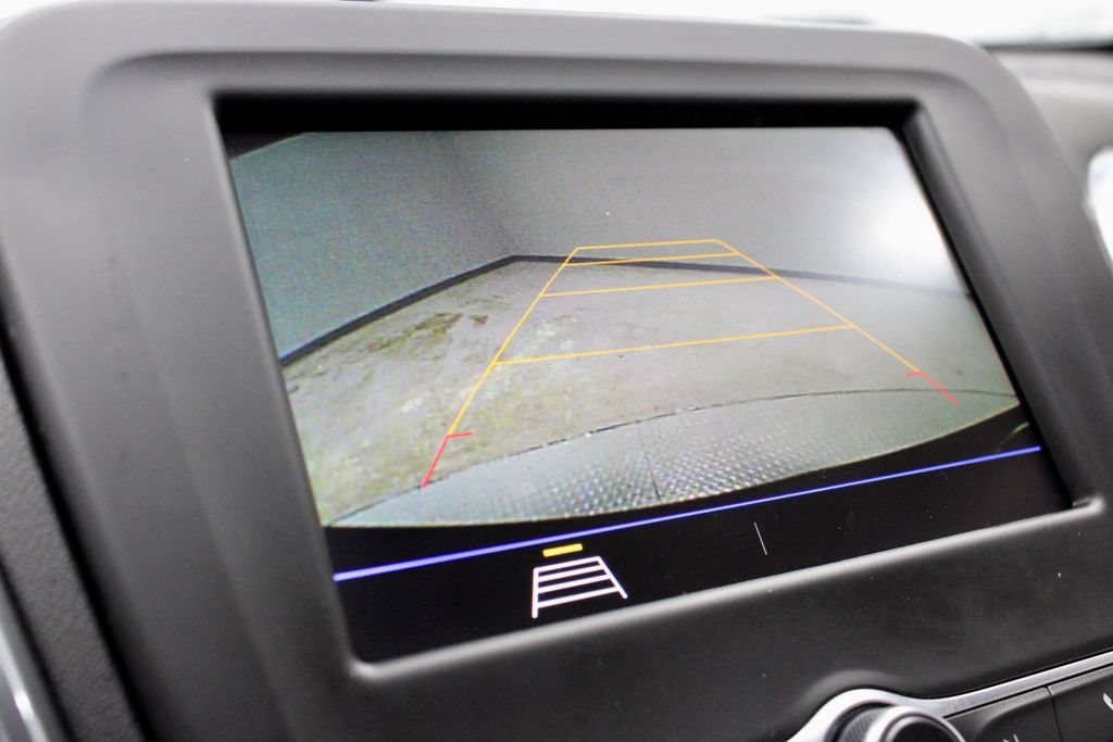 Used 2020 Chevrolet Equinox LT w/ Driver Convenience Package FWD image 2