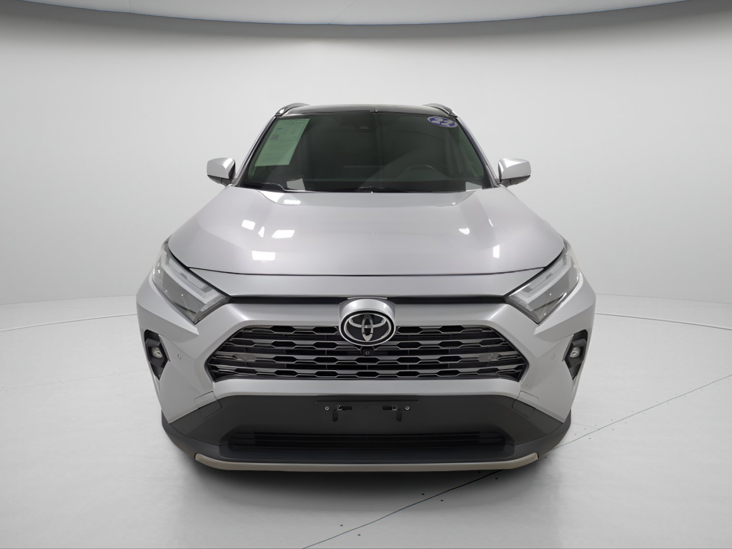 Used 2022 Toyota RAV4 Limited AWD/4WD image 2