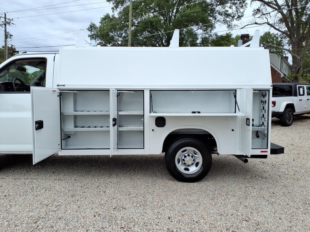 New 2025 Chevrolet Express 3500 w/ Power Convenience Package RWD image 14