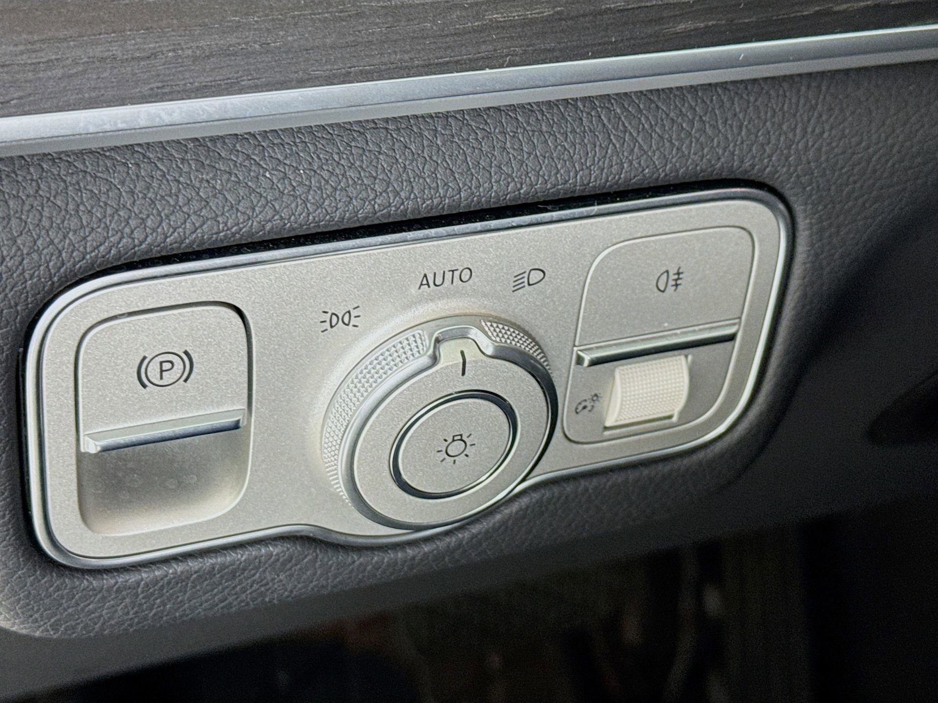 Used 2026 Mercedes-Benz GLE 350 4MATIC image 11