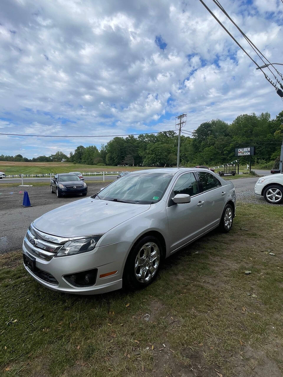 Used 2011 Ford Fusion SE w/ 201A Rapid Spec Order Code FWD image 4