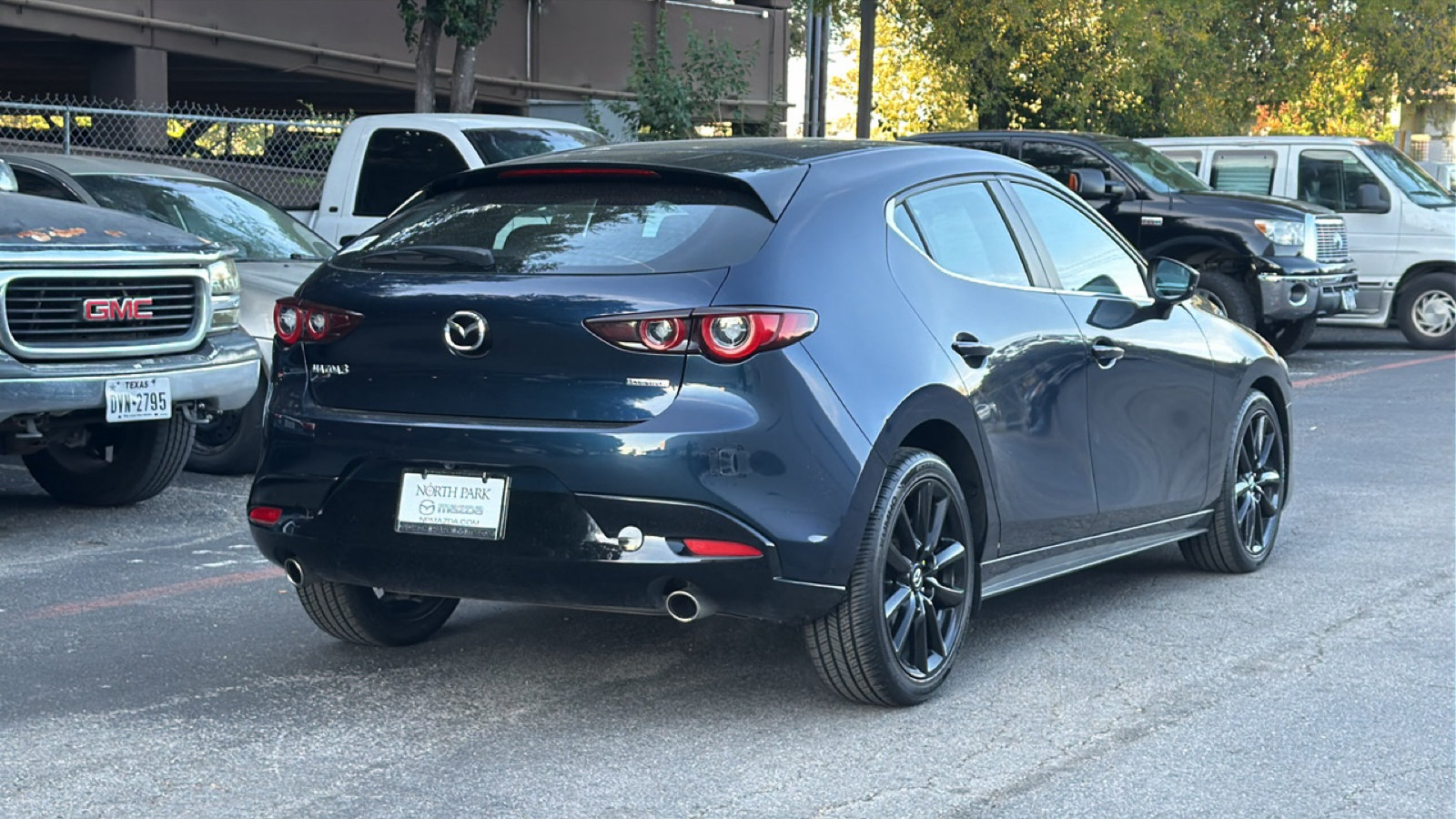Certified 2025 MAZDA MAZDA3 s Sport FWD image 4